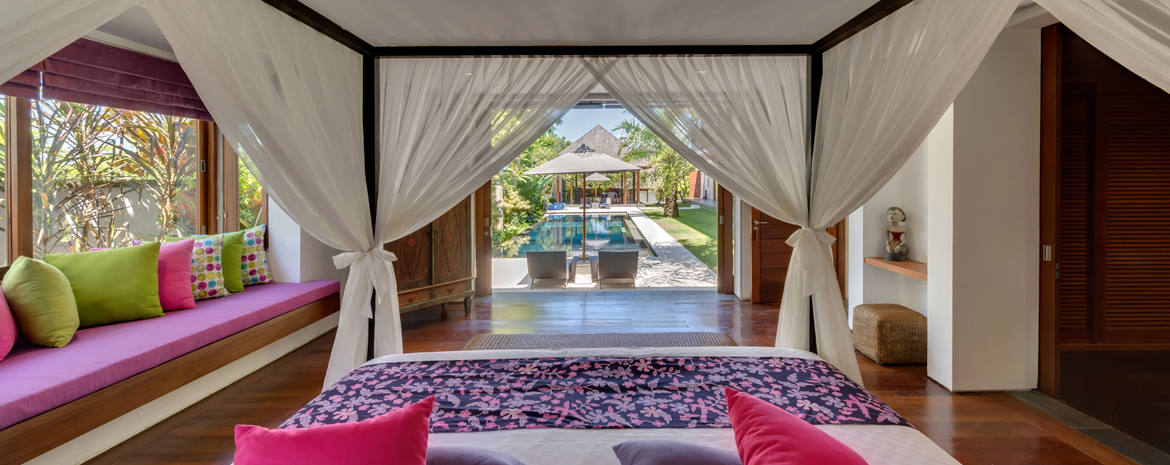 Bendega Rato - Master bedroom flower bath